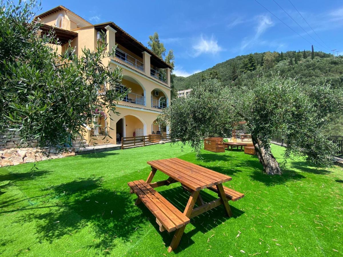 Silent Bay Apartments Katavolos ภายนอก รูปภาพ