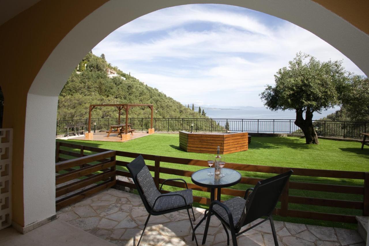 Silent Bay Apartments Katavolos ภายนอก รูปภาพ