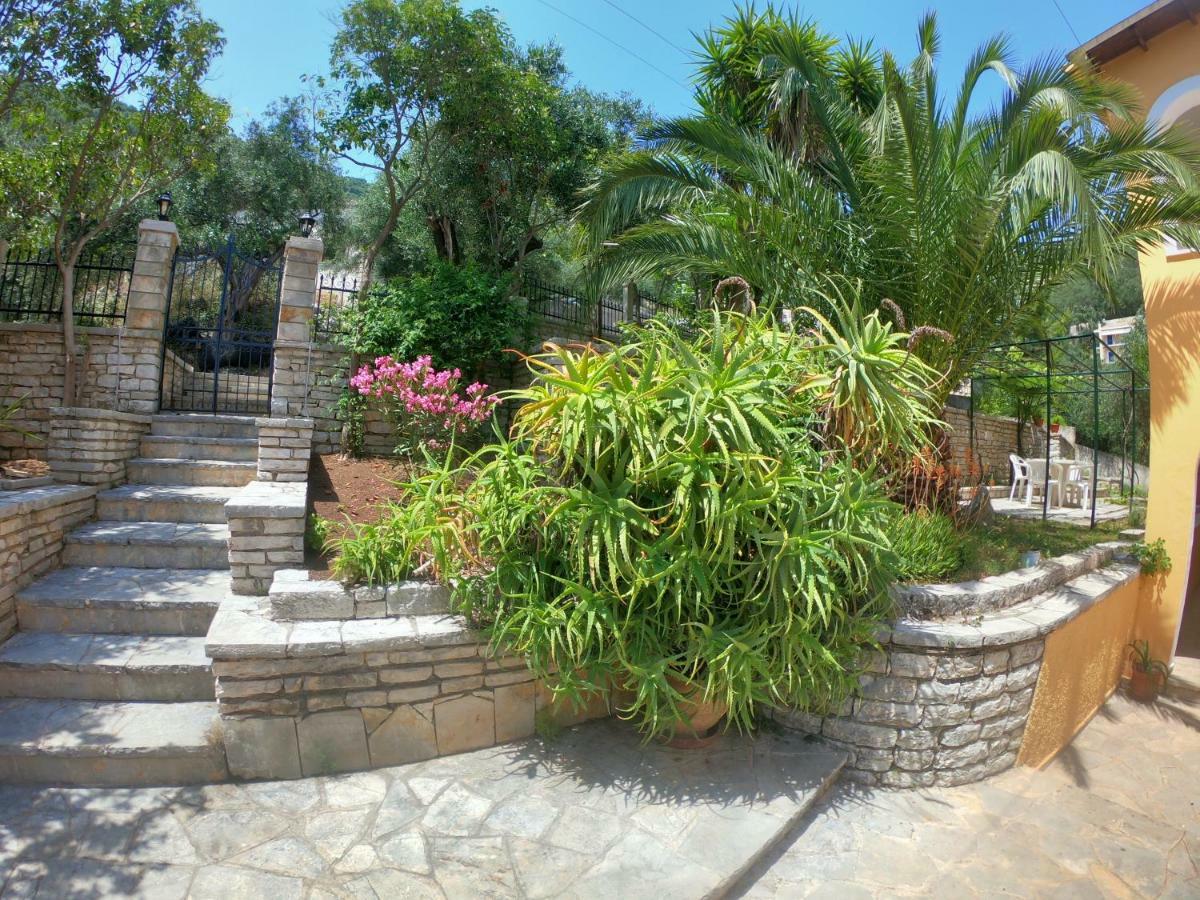 Silent Bay Apartments Katavolos ภายนอก รูปภาพ